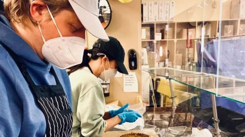 Masked Meghan Markle spotted preparing pumpkin pie lunch at homeless shelter