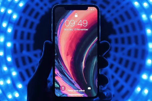 Loud terror alert will blast from some UK iPhones and Android next week
