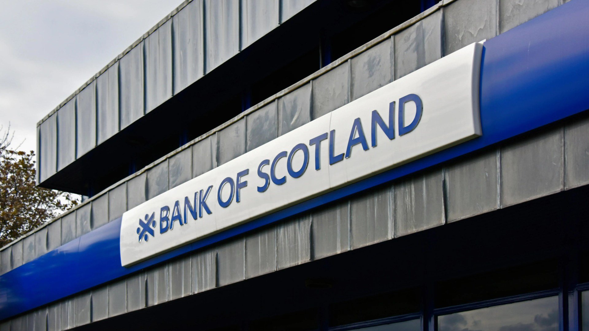 Bank of Scotland worker caught stealing £44k told cops 'I know how this looks'