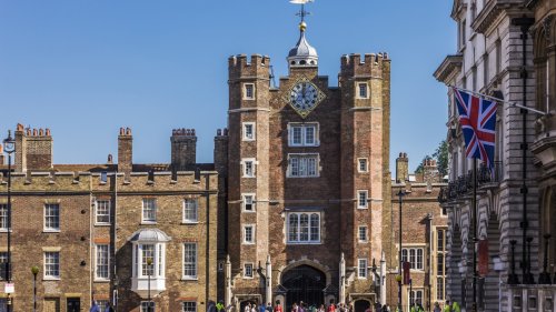 Where is St James's Palace and who has lived there?