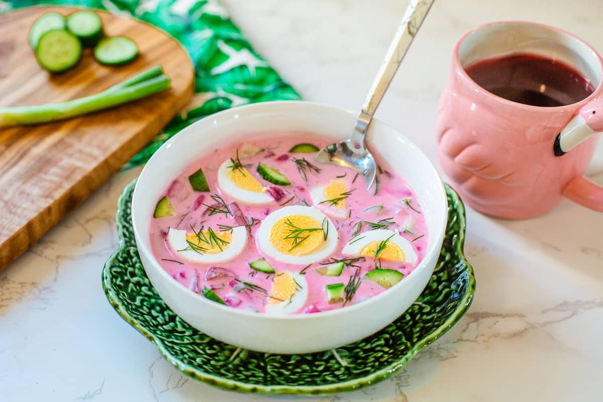 Šaltibarščiai (Lithuanian Pink Soup)