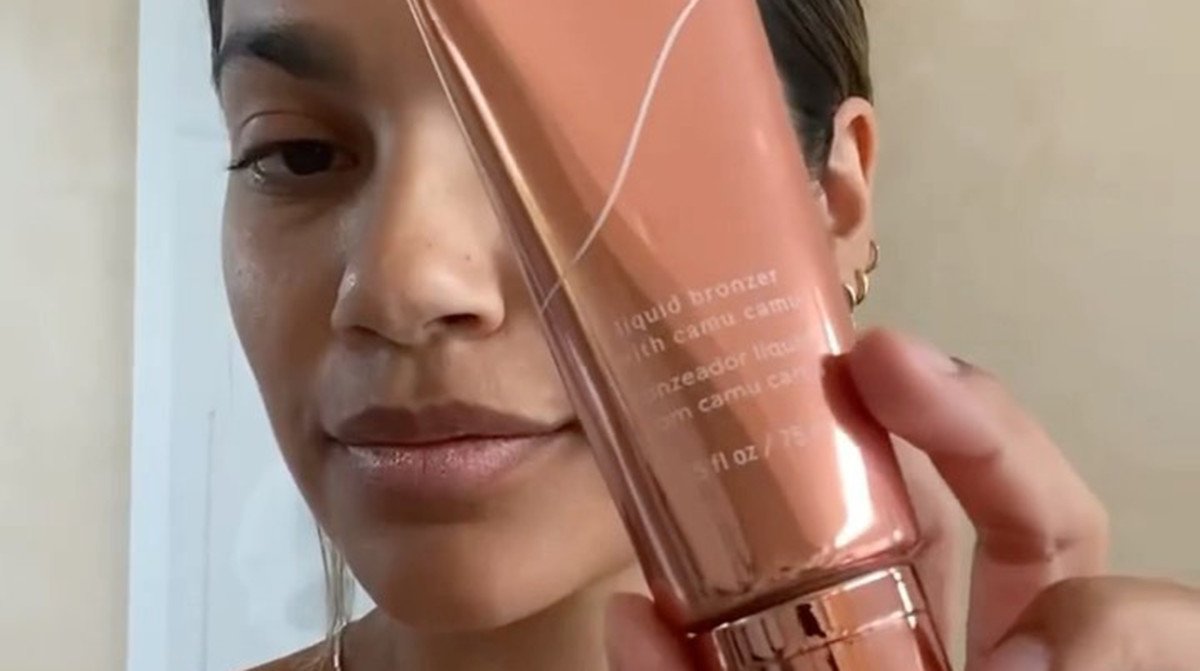 Editor’s Picks: 9 of the Best Wash-Off Body Bronzers for Sun-Kissed Skin in an Instant