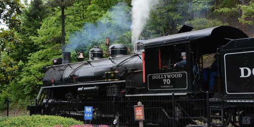 DOLLYWOOD - cover
