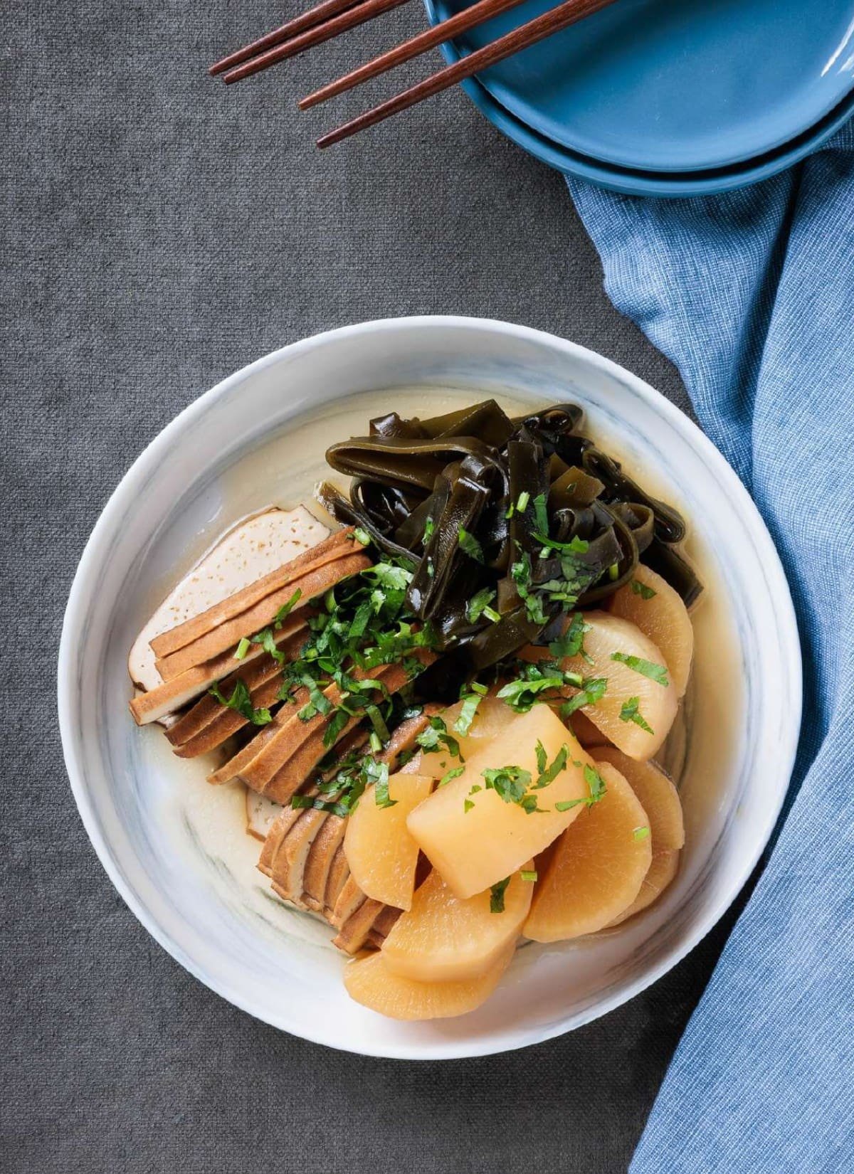 Delicious Food Good for The Planet and Taste Buds: Easy Sustainable Recipes - cover