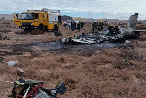 Tributes flood in for pilot killed at Saldanha air show