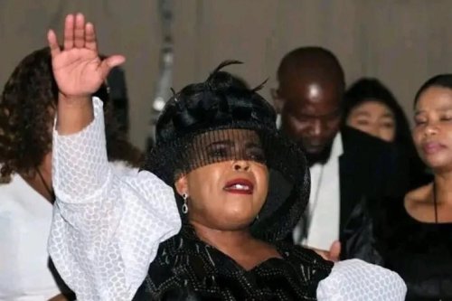 Netizens slam Rebecca Malope for performing at Bushiri's church