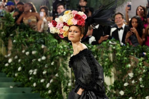 Met Gala flirts with MAGA