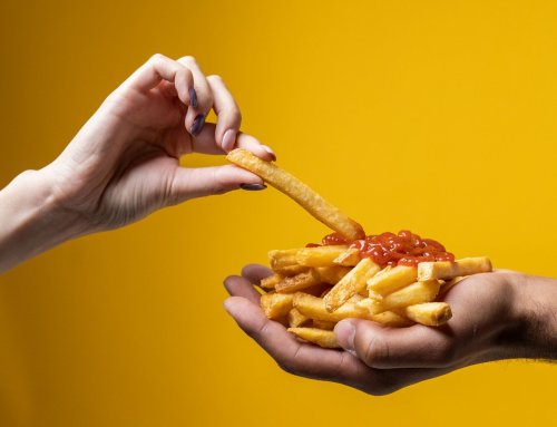 10 Foods That Are Highly Inflammatory & 10 That Are Anti-Inflammatory