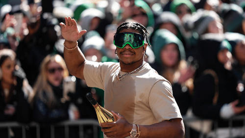 2025 Super Bowl Winner Tells College Players Not to Pay Attention to NIL: “Most of Y’all Not Doing Your Taxes”