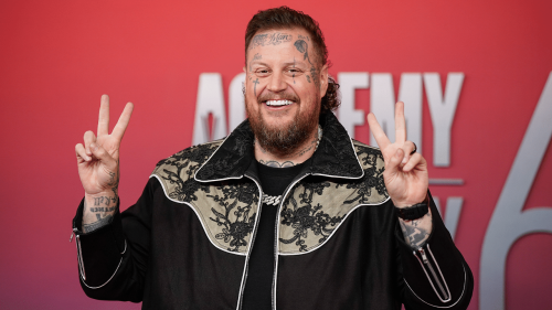 Singer Jelly Roll Trolls Jerry Jones’ Team On Stage While Performing With Cowboys Superfan Post Malone