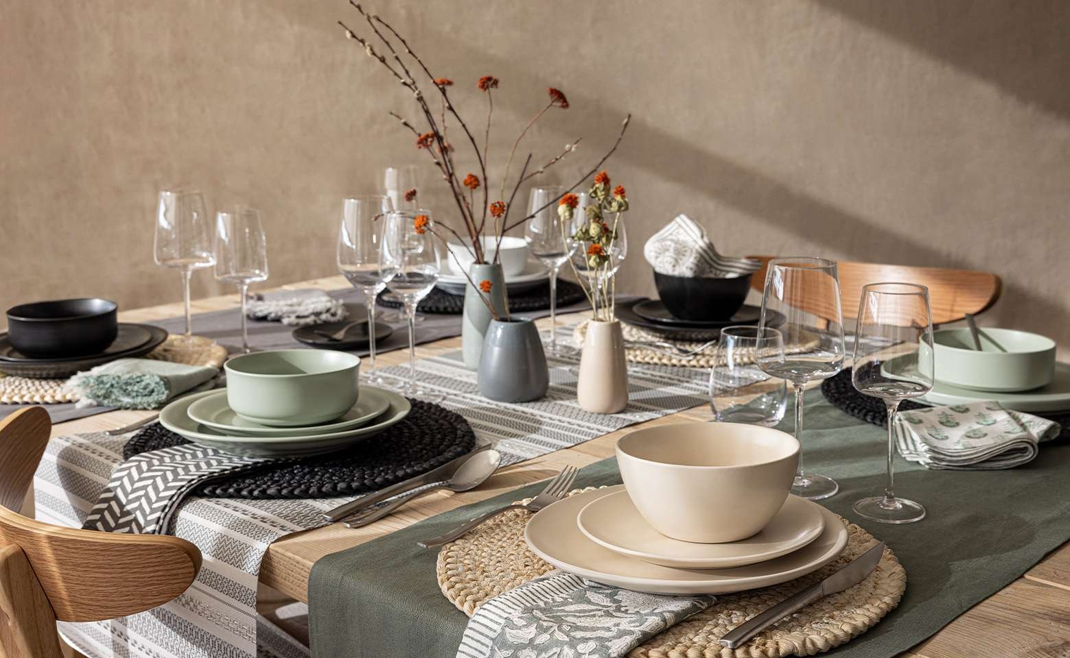 Pros Always Use These Foolproof Tips to Create Stunning Tablescapes