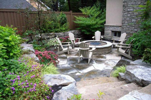 These 25 Backyard Fire Pit Landscaping Ideas Are Perfect For Outdoor Entertaining