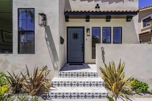 26 Exterior Tan Color Schemes That Pros Turn to Over and Over Again