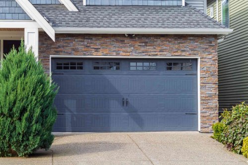 5 Colors You Should Never Paint Your Garage Door, According to Designers