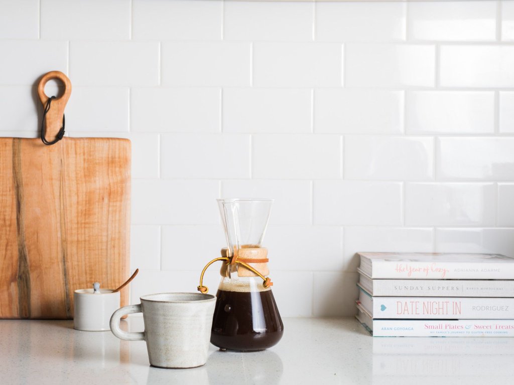 KITCHEN TIPS AND ORGANIZATION - cover