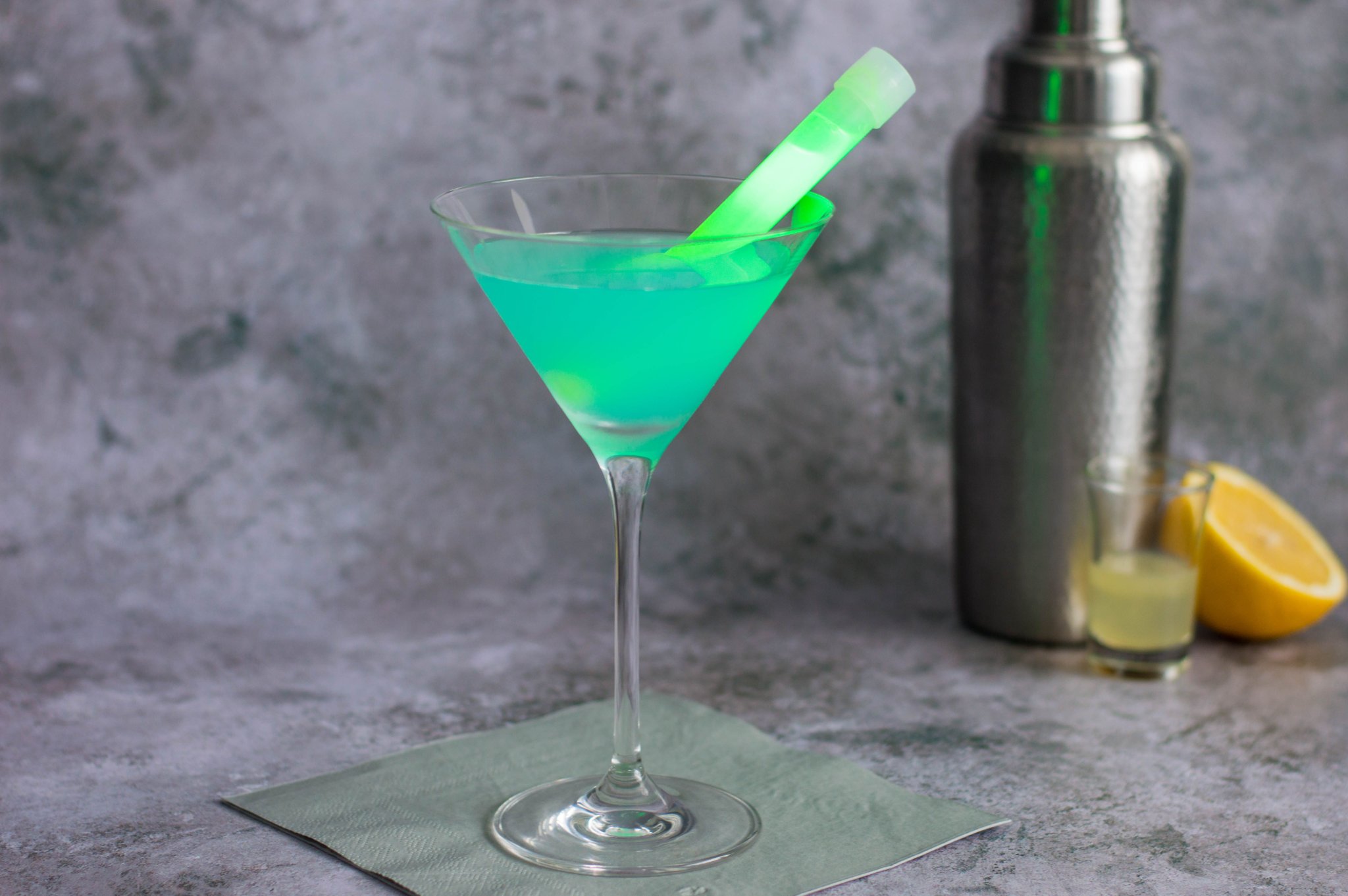 Light Up Your Party With a Halloween Hpnotist Cocktail