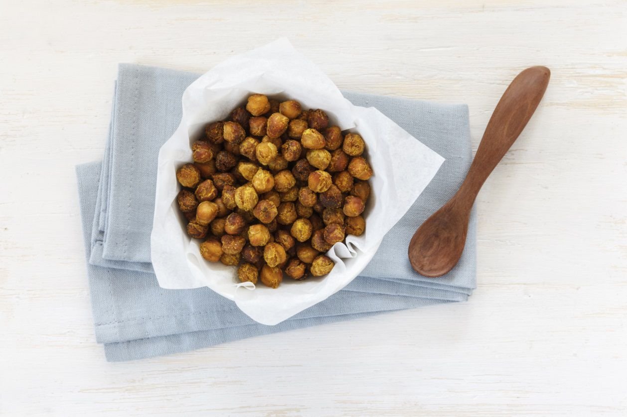 For a Delicious Snack Try Roasted Chickpeas With Garlic and Paprika