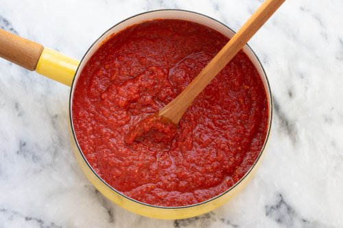 Make Homemade Pizza Sauce In 15 Minutes