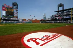 Al Michaels welcomed fans to long-imploded Veterans Stadium