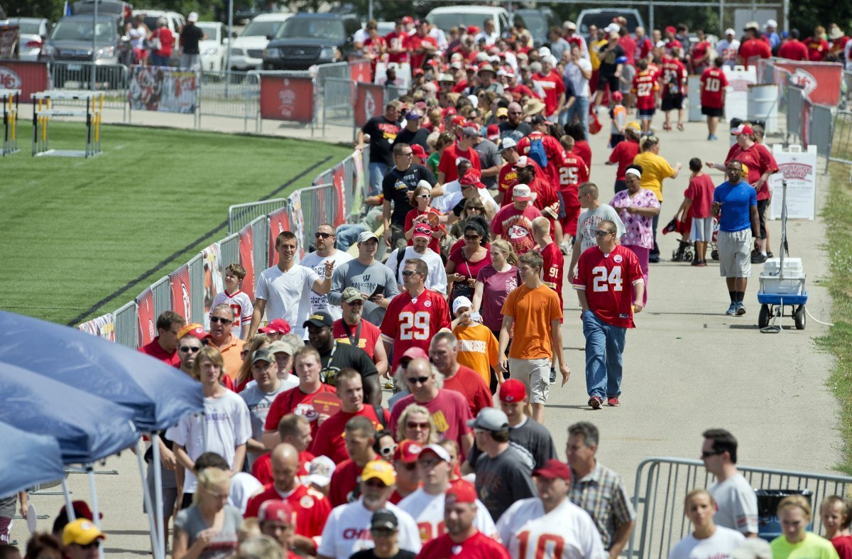 Patrick Mahomes fan tragically dies at Chiefs training camp: Who was  Jessica Tangen?