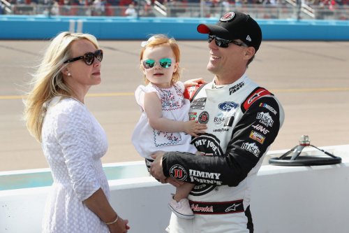 NASCAR World Reacts To The Kevin Harvick Update