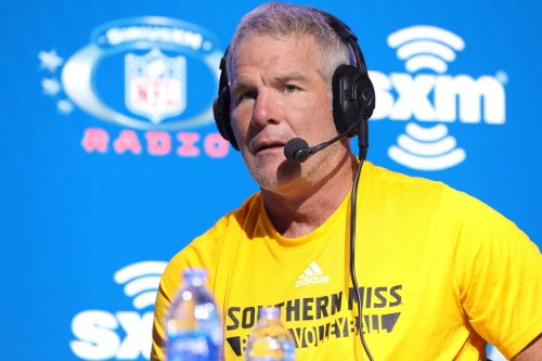 The NFL World Is Furious With Brett Favre's Decision