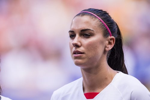 Look: Sports World Reacts To Alex Morgan Swimsuit Photo