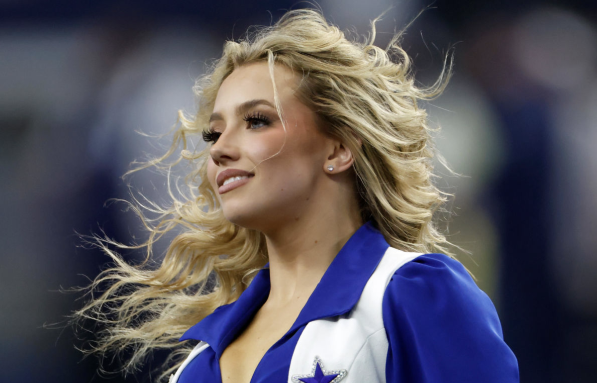 'Bombshell' Cowboys Cheerleader Turns Heads With Offseason Photos ...