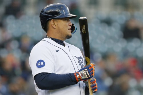 Look: 40-Year-Old MLB Players Racing To First Base Is Awesome Flipboard