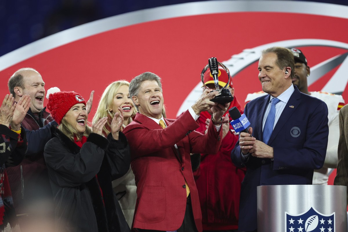 Kansas City Chiefs Owner Under Fire For Political Donation Flipboard
