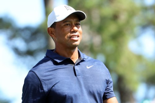 Golf World Concerned For Tiger Woods' Leg Thursday