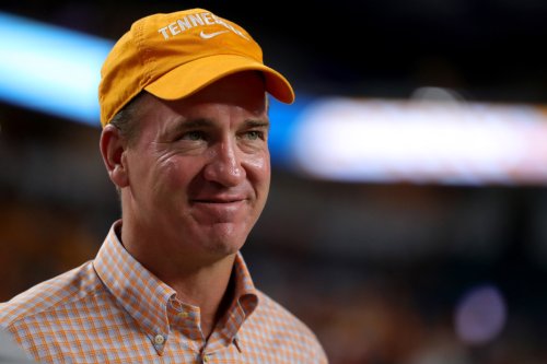 Peyton Manning Reacts To Aaron Rodgers, Jets Union