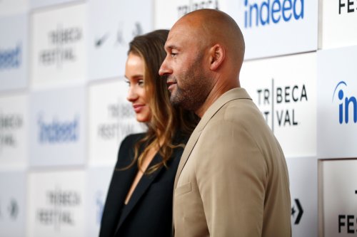 Derek Jeter's Longtime Wife Posed For Jaw-Dropping Swimsuit Photo