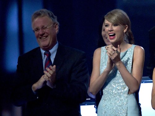 Taylor Swift's Dad Made Feelings On Donald Trump Very Clear
