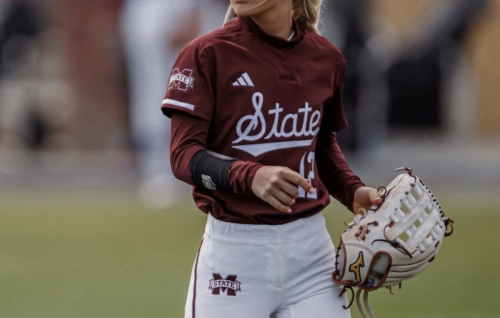 look-college-softball-player-is-making-headlines-flipboard