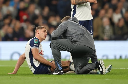 Ange Postecoglou shares when Micky van de Ven should be back from injury for Tottenham