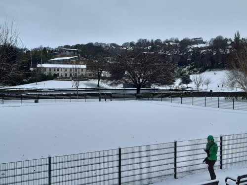 Sheffield snow: hour by hour forecast as weather warning remains in place