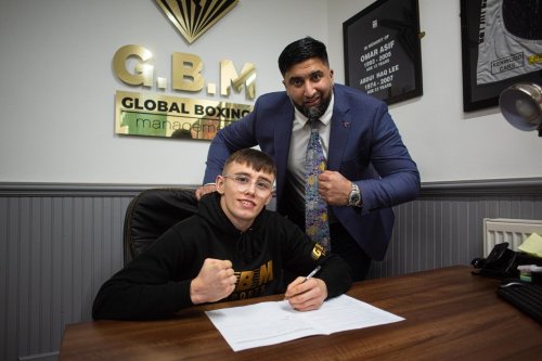‘Boxing geek’ from Sheffield who took up the sport after being bullied turns pro