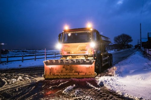 Sheffield weather: Gritters out from 2am as temperatures plunge and wintry squalls drag on