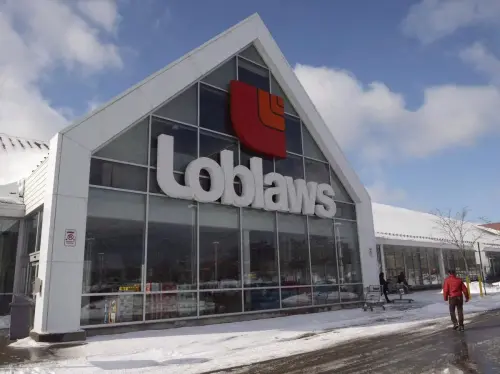 Calgary Loblaw distribution centre workers accept offer hours before lockout, union says