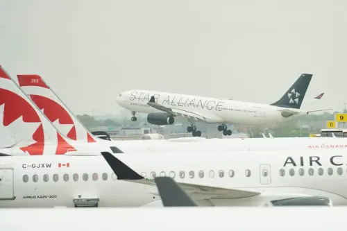 Air Canada passengers deplaned over masking ‘non-compliance,’ airline says