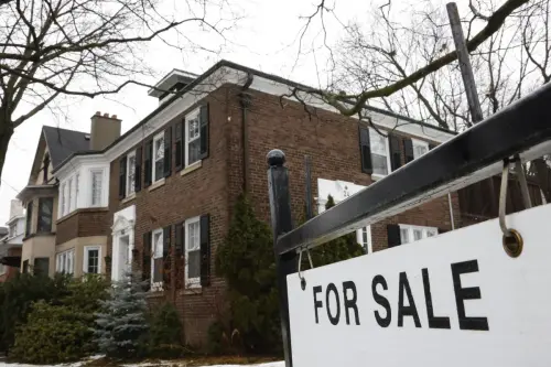 Houses selling for a loss? The once unthinkable is on the rise in Toronto