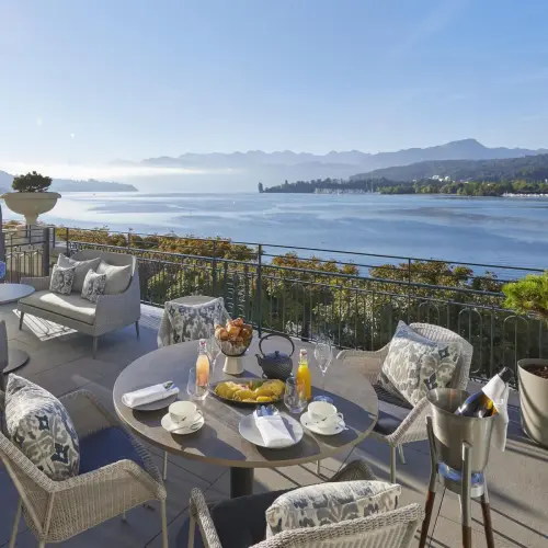Picture yourself here: Belle Époque style and lakeside views in Switzerland