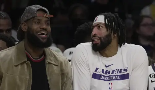 LeBron James, Anthony Davis both out for tonight’s Raptors game, Lakers say