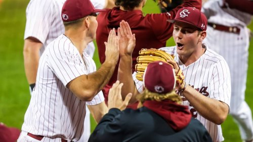 South Carolina baseball overcomes long weather delay to post win over Belmont