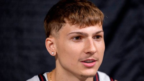 South Carolina basketball guard entering the transfer portal