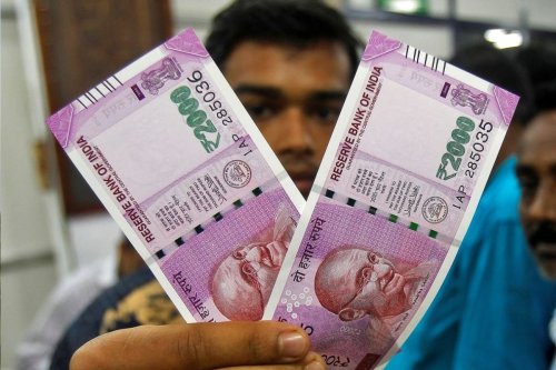 No Forms ID Cards Needed For Exchange Of 2000 Note SBI Flipboard