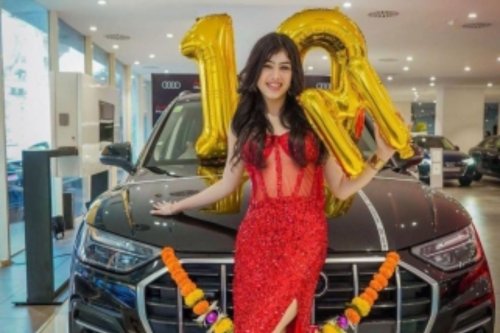 'Uri' actress Riva Arora crosses 10 mn Insta followers