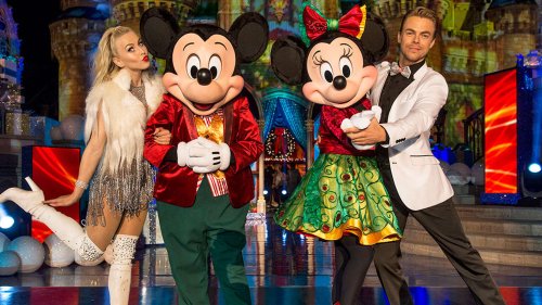 How to Watch 'Wonderful World of Disney: Magical Holiday Celebration' For Free on Apple TV, Roku, Fire TV and Mobile