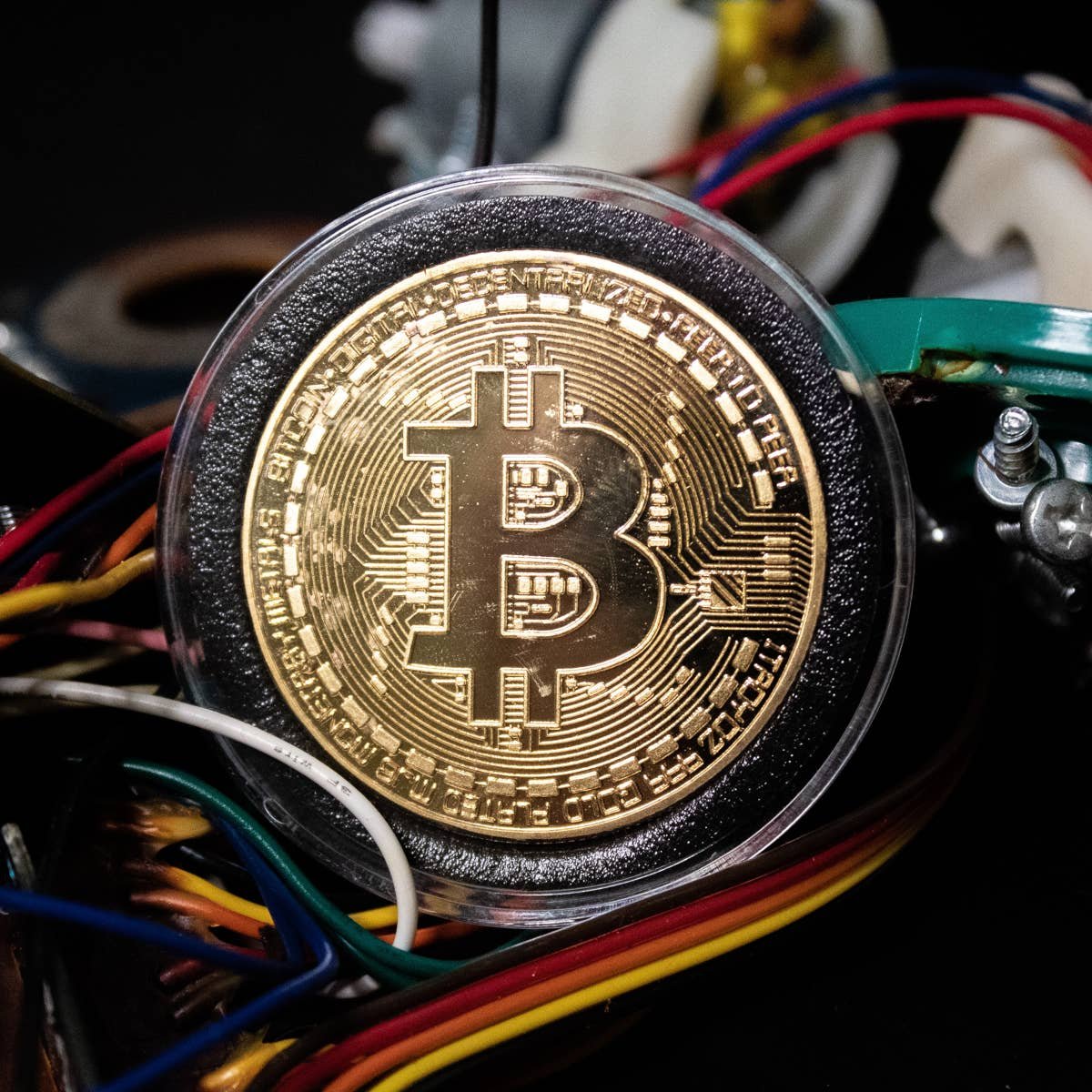 Scammers are demanding Bitcoin from Ships trapped in the Strait of Hormuz